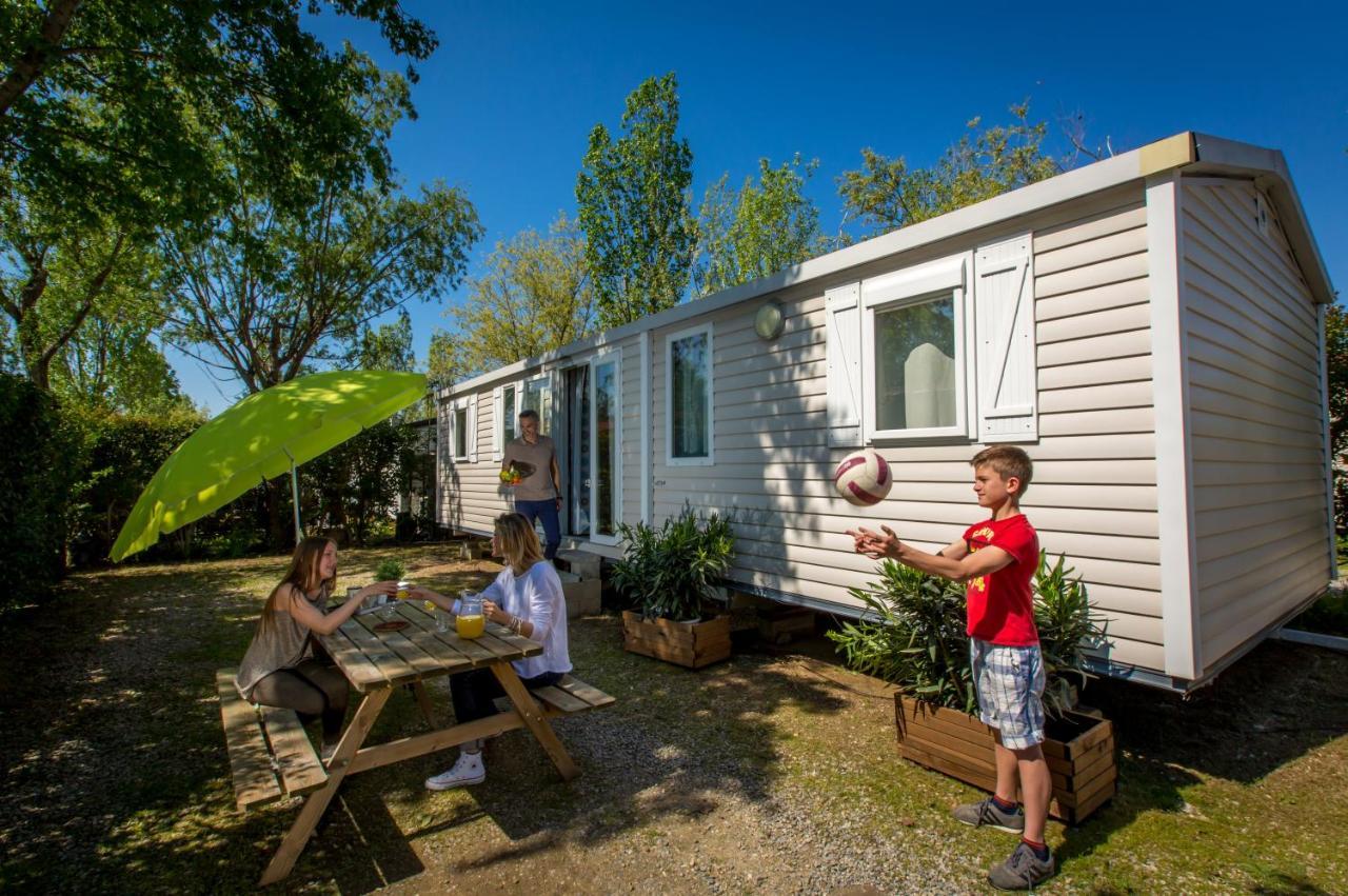 Camping Marina Plage Vitrolles  Exterior foto