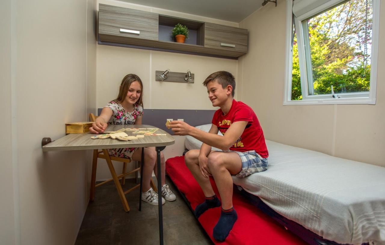 Camping Marina Plage Vitrolles  Exterior foto